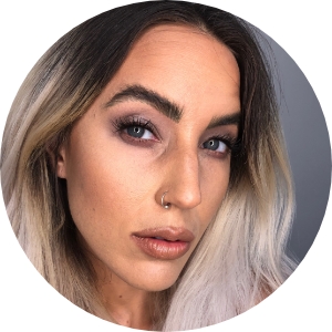 urban decay naked 2 basics eyeshadow mini palette travel size matte neutral brown taupe blend