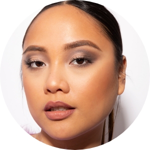 urban decay naked 2 basics eyeshadow mini palette travel size matte neutral brown taupe blend