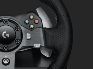 zoom of the controls and the leather wheel of G920 racing wheel for xbox