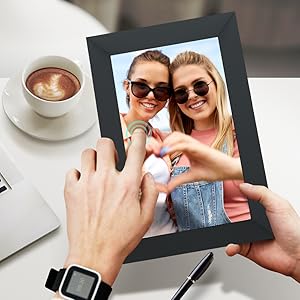 digital picture frame